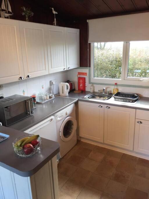 Villa No 27 A Dog Friendly Rural Coastal Chalet Seaton Exterior foto